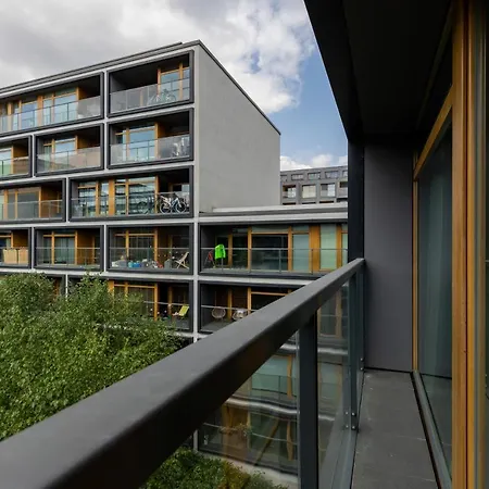 Cozy & Sunny For 4 Guests Kolejowa By Renters *