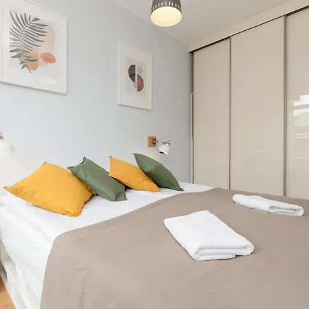 Apartmán Cozy & Sunny For 4 Guests Kolejowa By Renters Varšava