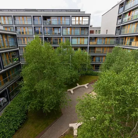 Cozy & Sunny For 4 Guests Kolejowa By Renters شقة وارسو