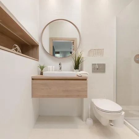 Apartmán Cozy & Sunny For 4 Guests Kolejowa By Renters Varšava