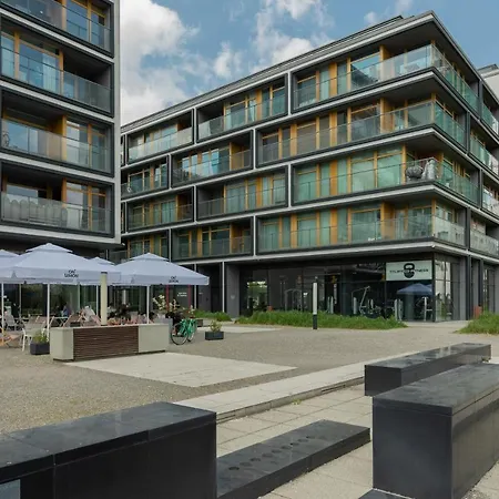 Cozy & Sunny For 4 Guests Kolejowa By Renters *