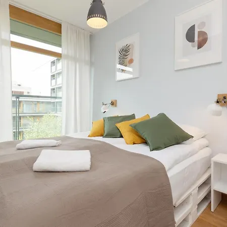 Apartment Cozy & Sunny For 4 Guests Kolejowa By Renters *