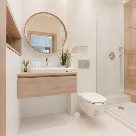 Apartment Cozy & Sunny For 4 Guests Kolejowa By Renters